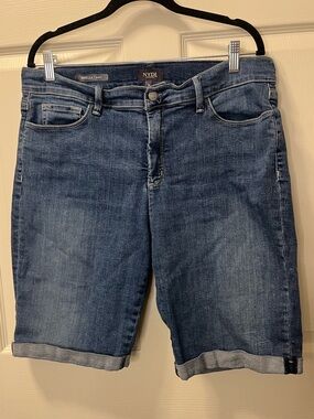 NYDJ Mid Wash Women’s Denim Bermuda Shorts in Blue with Lift x Tuck Tech Size 16
